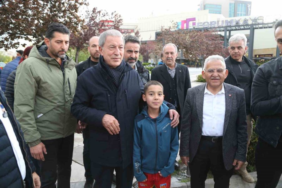 Bakan Akar, Bakan Nebati Ve Başkan Büyükkılıç’tan Avm Ziyareti