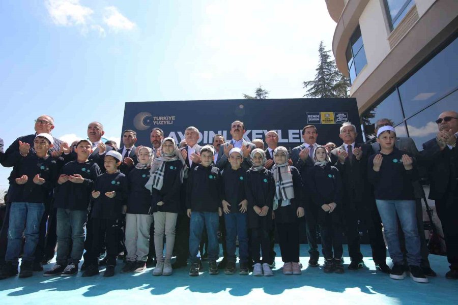 Konya’daki 20. Bilgehane Dualarla Açıldı