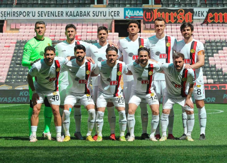 Eskişehirspor Lideri Devirerek Ligde Kalma Umutlarını Sürdürdü