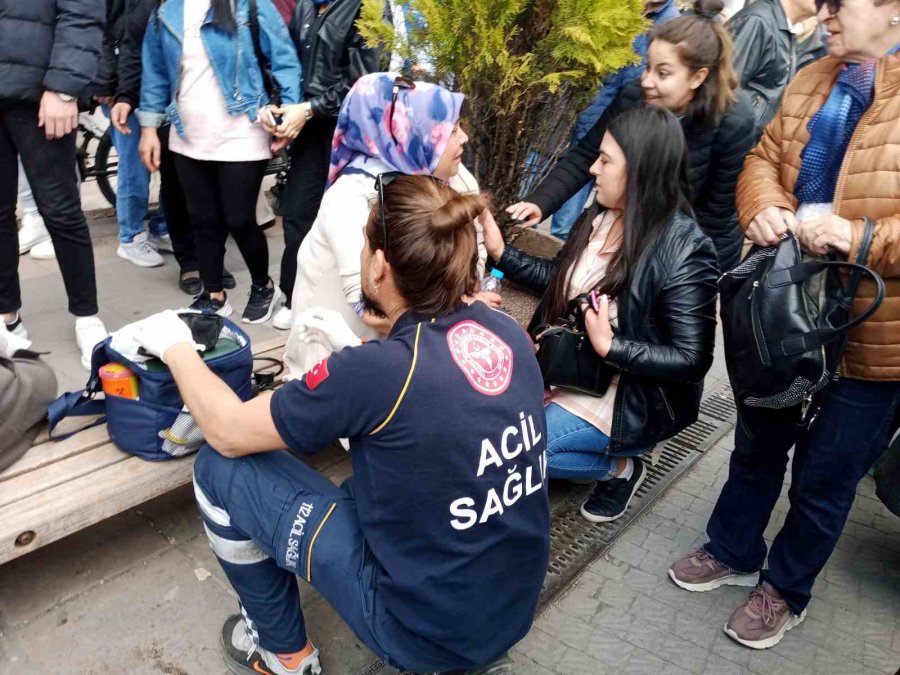 Kalabalıkta Çocuğunu Kaybeden Anneler Gözyaşları İçinde Kaldı