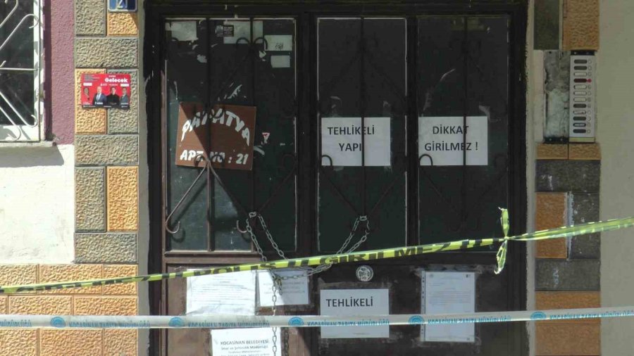 Depremde Ağır Hasar Alan Bina Suç Mekanı Oldu, Mahalleli İsyan Etti