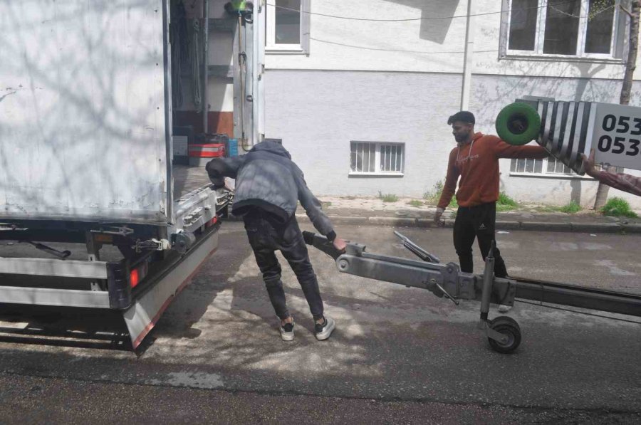 Deprem Bölgesinde Görev Yapan Nakliye Firmasının Müdürü Yaşadıklarını Anlattı