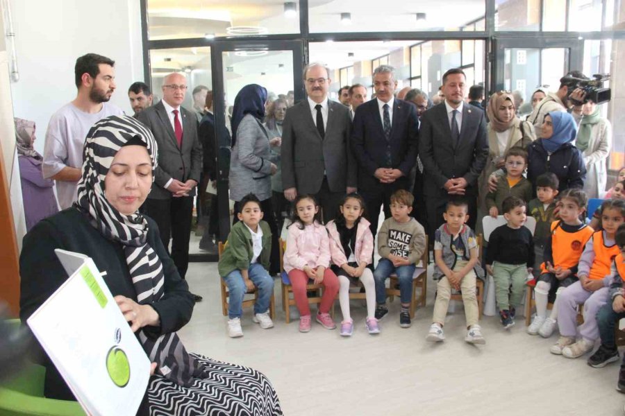 Karaman’da Bebek Ve Çocuk Kütüphanesi Açıldı