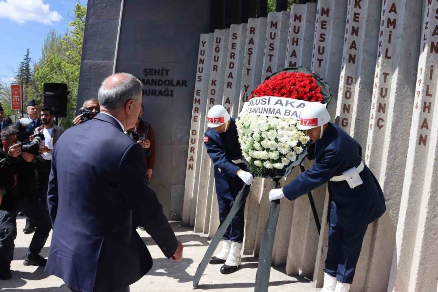 Bakan Akar: “terör Örgütü Seçimleri Umut Olarak Görüyor”