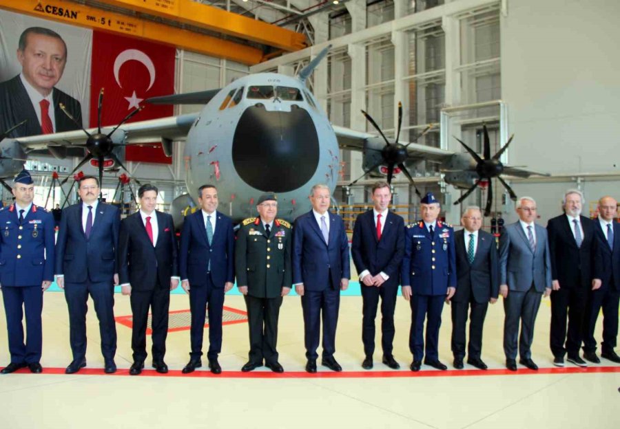 Bakan Akar: "en Kısa Zamanda Milli Denizaltımızı Denizlerimizde, Milli Muharip Uçağımızı Semalarımızda Göreceğiz"