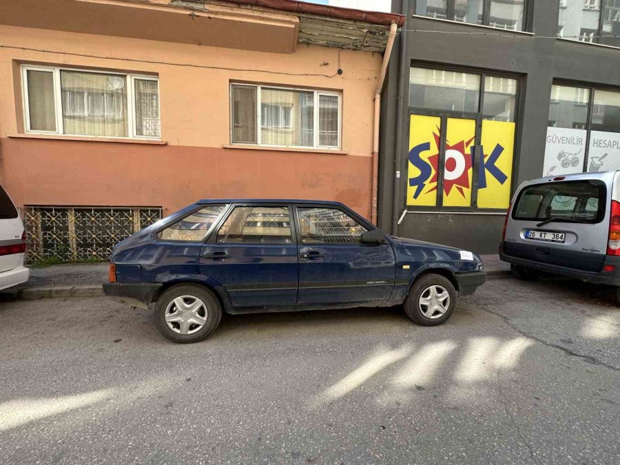 Arabasına Çarpan Kişi İçin ‘hakkımı Helal Etmiyorum’ Yazısı Astı