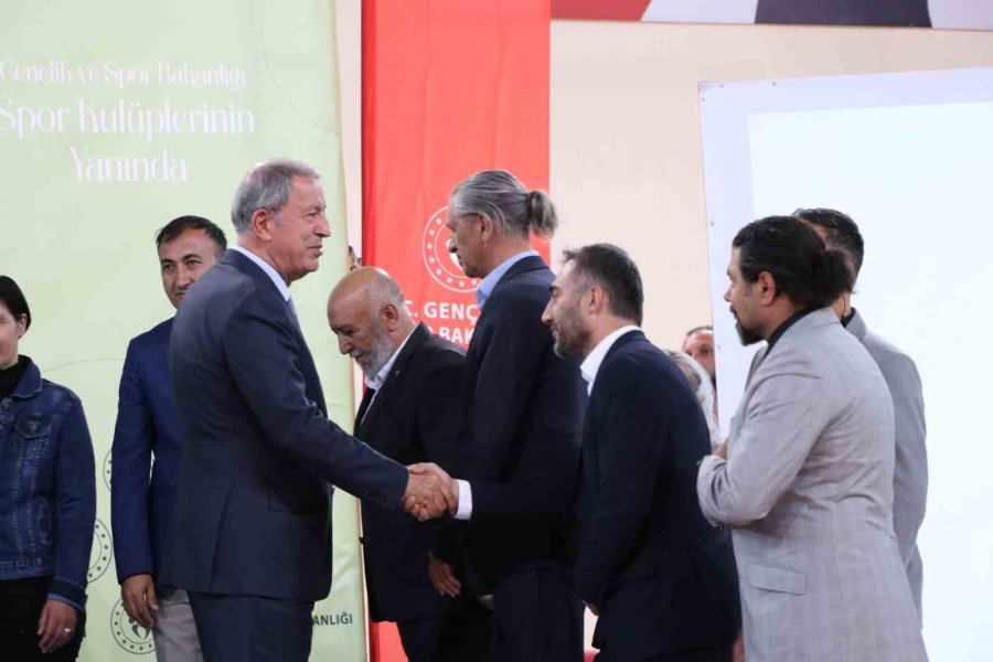 Kayseri’de Spor Kulüplerine Tam Destek