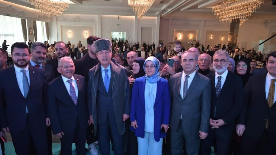 Bakan Akar: “suriye’nin Kuzeyinde Dün Akşam 8 Terörist Etkisiz Hale Getirildi”