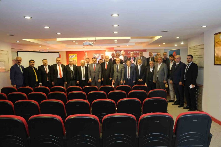 Kayseri Vergi Dairesi Başkanı İbrahim Kaya, Esnaf Temsilcileriyle Bir Araya Geldi