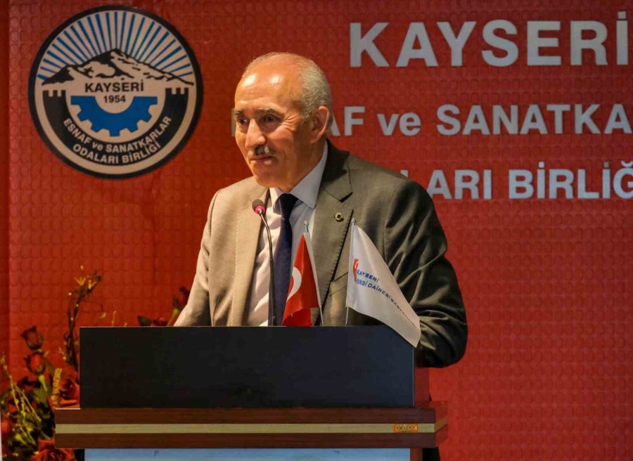 Kayseri Vergi Dairesi Başkanı İbrahim Kaya, Esnaf Temsilcileriyle Bir Araya Geldi