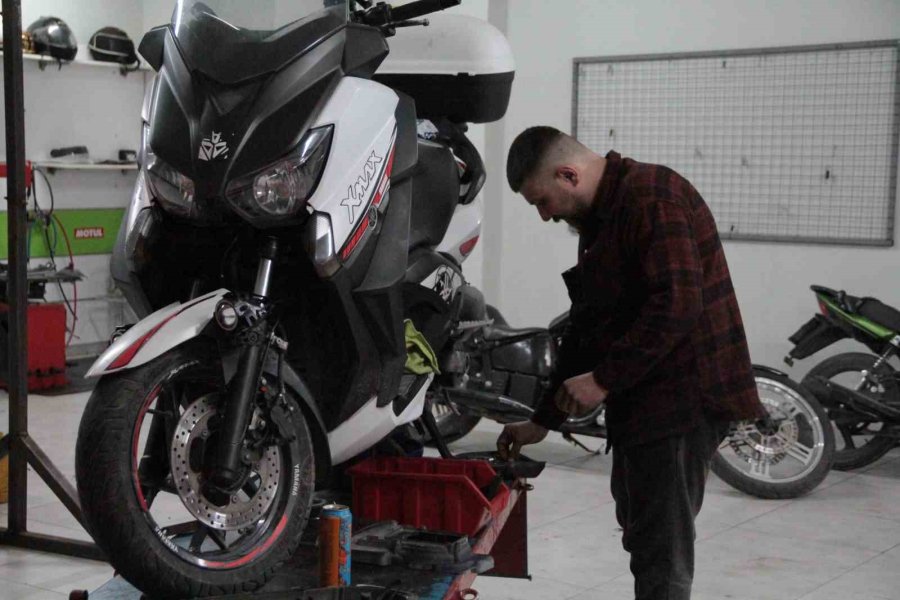 Sezon Öncesi Motosiklet Bakımı Sürücünün Hem Canını Hem Cebini Koruyor