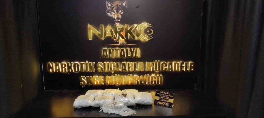 Antalya’da Nisan Ayında 16 Kilogram Esrar, 19 Kilogram Skunk Ele Geçirildi