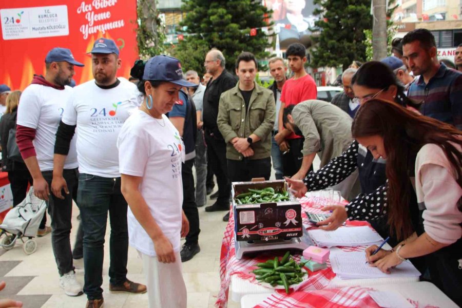 En Acı Yarışma: 3 Dakikada 260 Gram Acı Biberi Yedi, 5 Bin Tl Kazandı