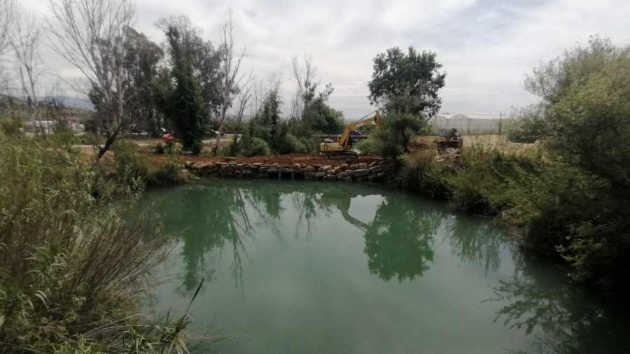 Manavgat’ta Naras Çayı’na Geçici Köprü