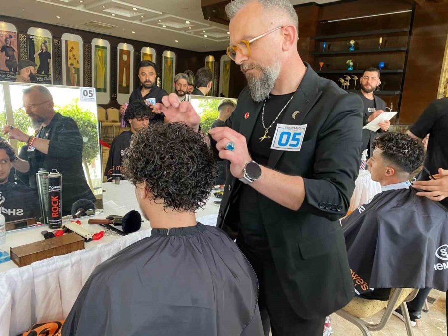 Antalya’da Kuaförler 100 Bin Lira Ödül İçin Ter Döktü