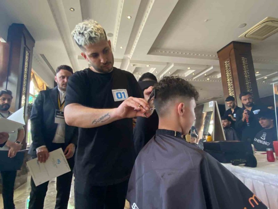 Antalya’da Kuaförler 100 Bin Lira Ödül İçin Ter Döktü