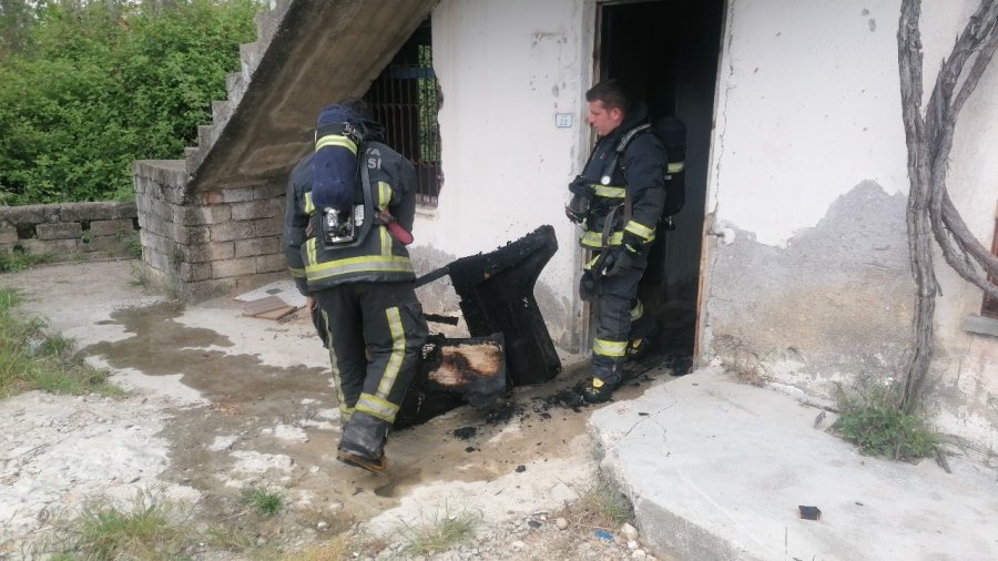 Metruk Binadaki Yangın Ekipleri Alarma Geçirdi