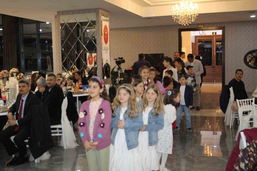 "çocuklarımızın Gözünden Veteriner Hekimlik" Temalı Resim Yarışmasının Ödül Töreni Yapıldı