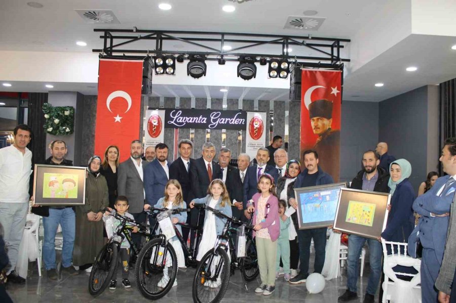 "çocuklarımızın Gözünden Veteriner Hekimlik" Temalı Resim Yarışmasının Ödül Töreni Yapıldı