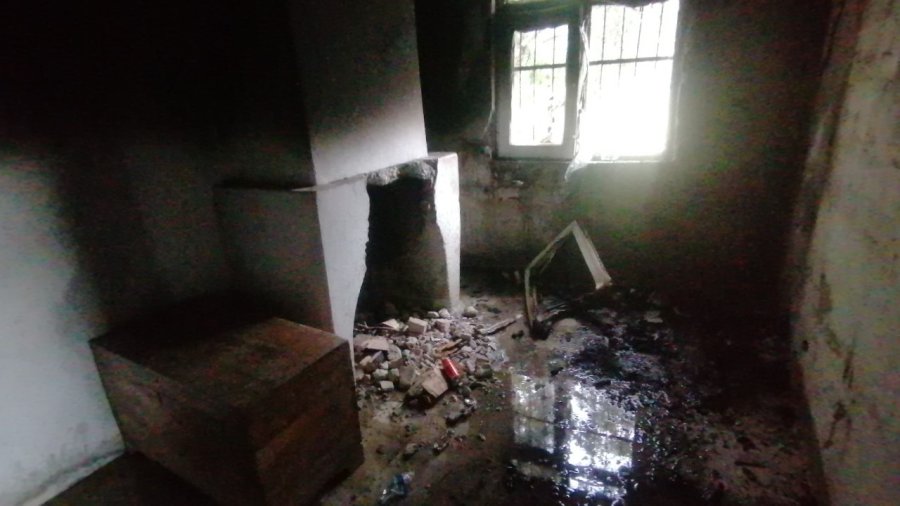 Metruk Binadaki Yangın Ekipleri Alarma Geçirdi