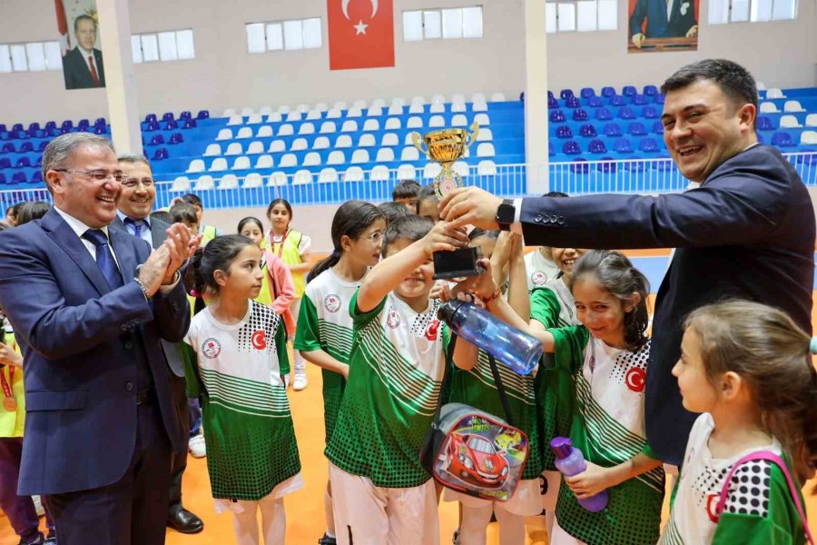 Hacılar Kapalı Spor Salonu İlk Etkinliğe Ev Sahipliği Yaptı