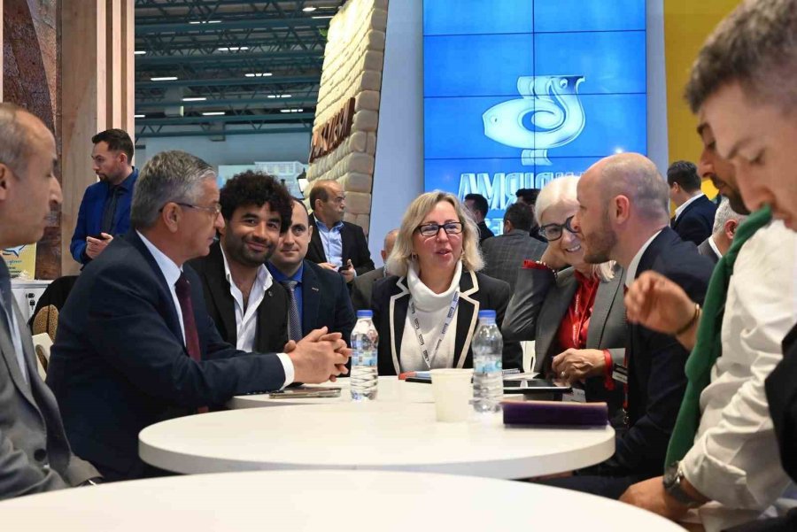 Kemer, İngiltere’de Tanıtılıyor