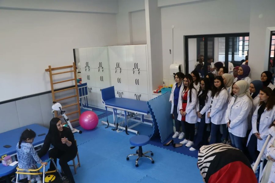 Türkiye’nin En Donanımlı Engelsiz Yaşam Merkezi’ne İlgi Büyük