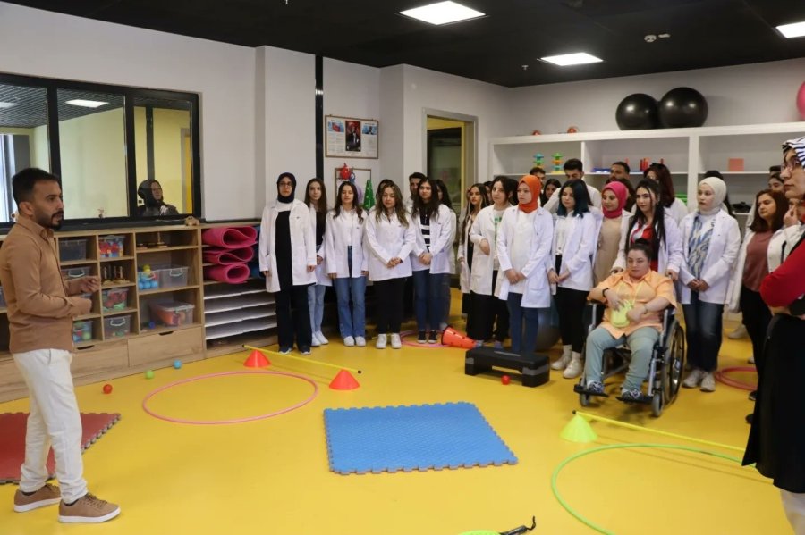 Türkiye’nin En Donanımlı Engelsiz Yaşam Merkezi’ne İlgi Büyük