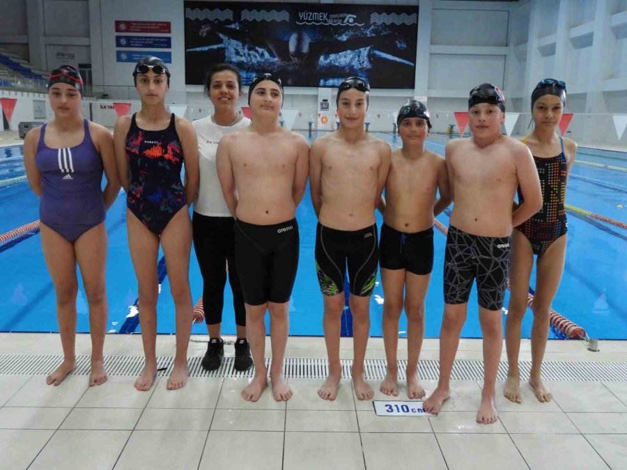 Kepez’in Yüzücüleri Gururlandırdı