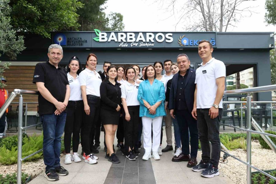 Selvi Kılıçdaroğlu Büyükşehir’in Bitki Üretim Tesisini Gezdi