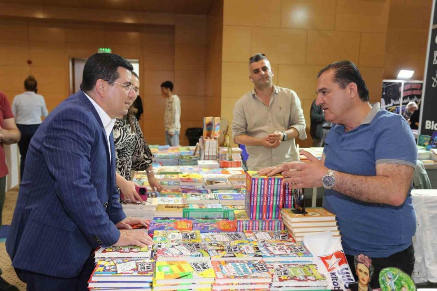 Tütüncü: “binlerce Kitap Antalyalı Okurları Bekliyor”