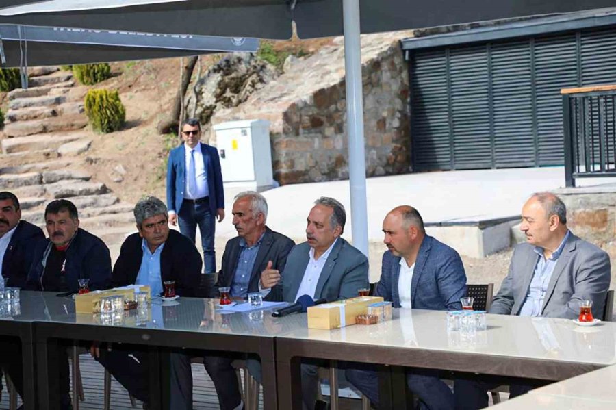 Başkan Yalçın Muhtarlarla 100. Yıl Mesire Alanı’nda Buluştu
