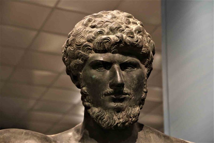 Amerika’dan Getirilen Tarihi Eserler İsrailli Çiftin Kaçak Koleksiyonundan Çıktı