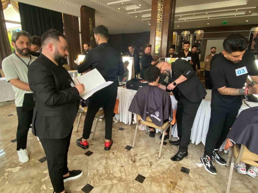 Antalya’da Kuaförler 100 Bin Lira Ödül İçin Ter Döktü