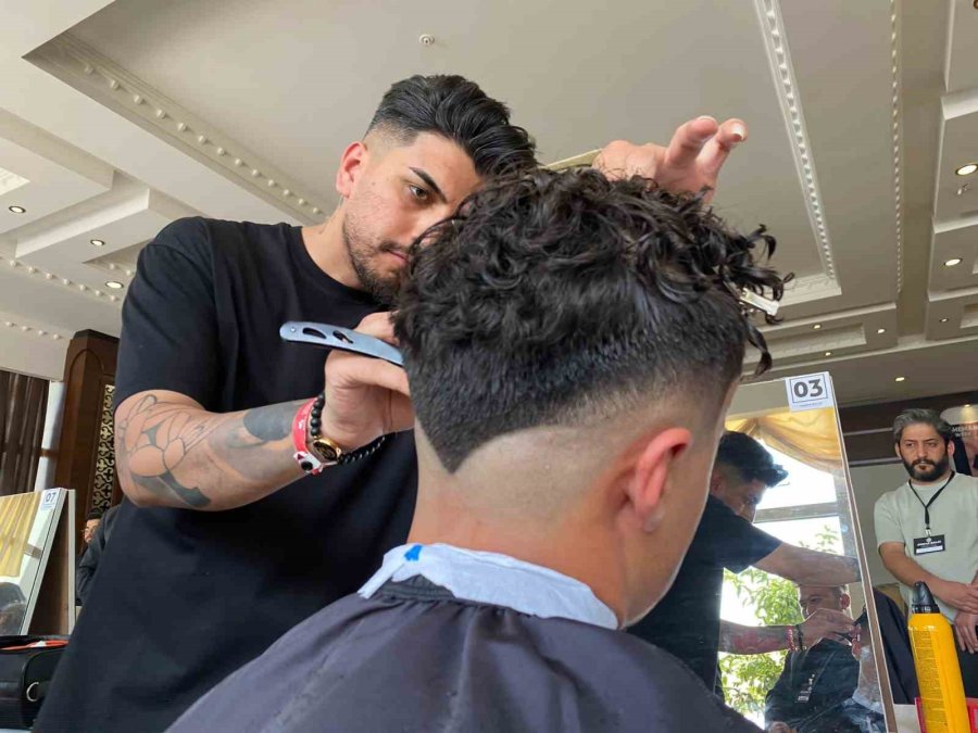 Antalya’da Kuaförler 100 Bin Lira Ödül İçin Ter Döktü