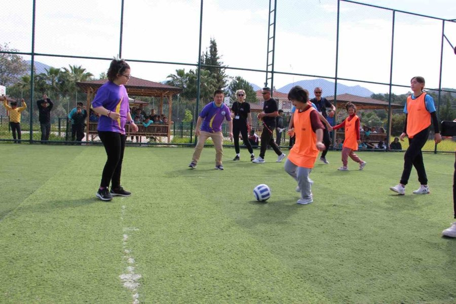 Kumluca’da Down Sendromlular Futbol İl Şampiyonası Yapıldı
