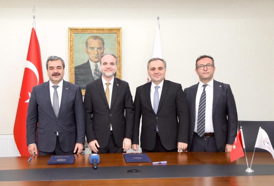 Anadolu Üniversiteler Birliği Dönem Başkanı Erü Rektörü Altun Oldu