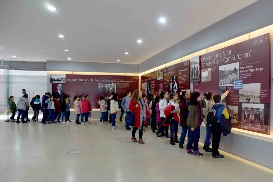 Öğrenciler Eskişehir’in Kurtuluşunu Öğreniyor