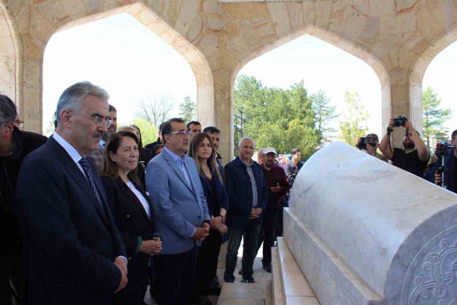 ‘bizim Yunus’ Ölümünün 702’nci Yılında Yoğun Katılımla Anıldı