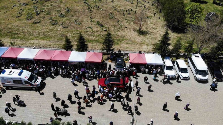 ‘bizim Yunus’ Ölümünün 702’nci Yılında Yoğun Katılımla Anıldı