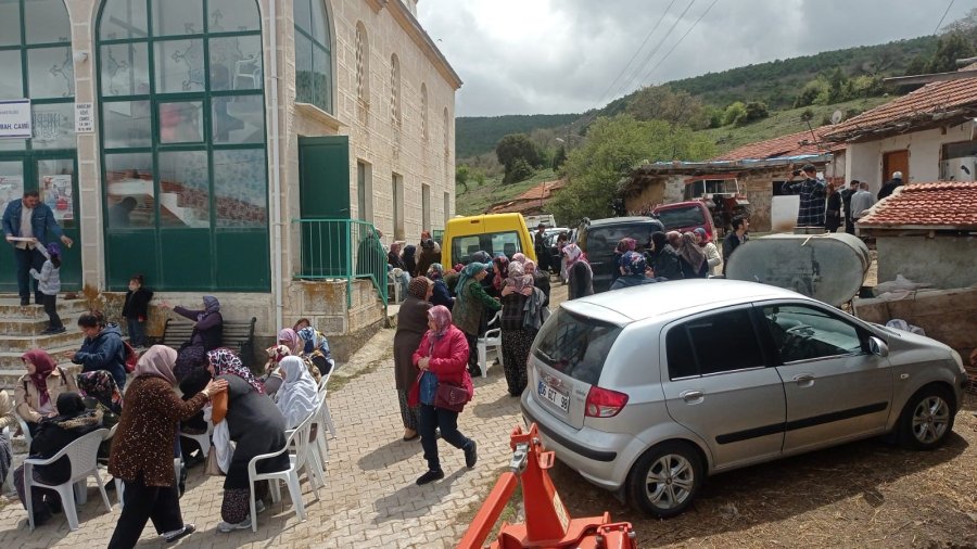 Karaçamlılar, Köy Günü’nde Bir Araya Geldi