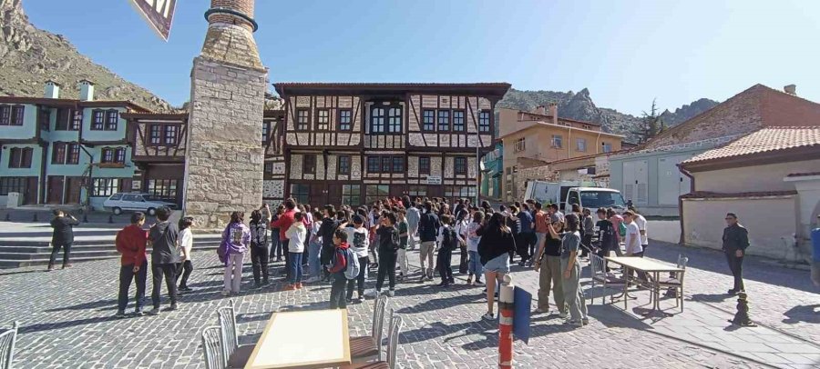 Turistlerin Gözde İlçesi Sivrihisar Oldu