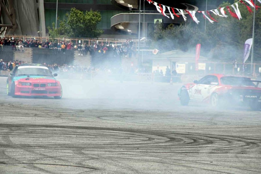 Togg Pistlerin Tozunu Aldı