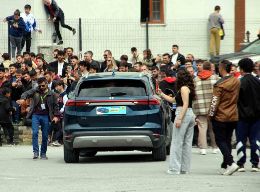 Togg Pistlerin Tozunu Aldı