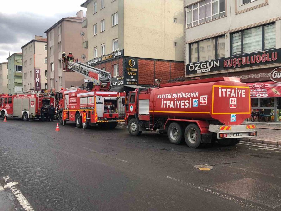 İkamette Çıkan Yangın Söndürüldü