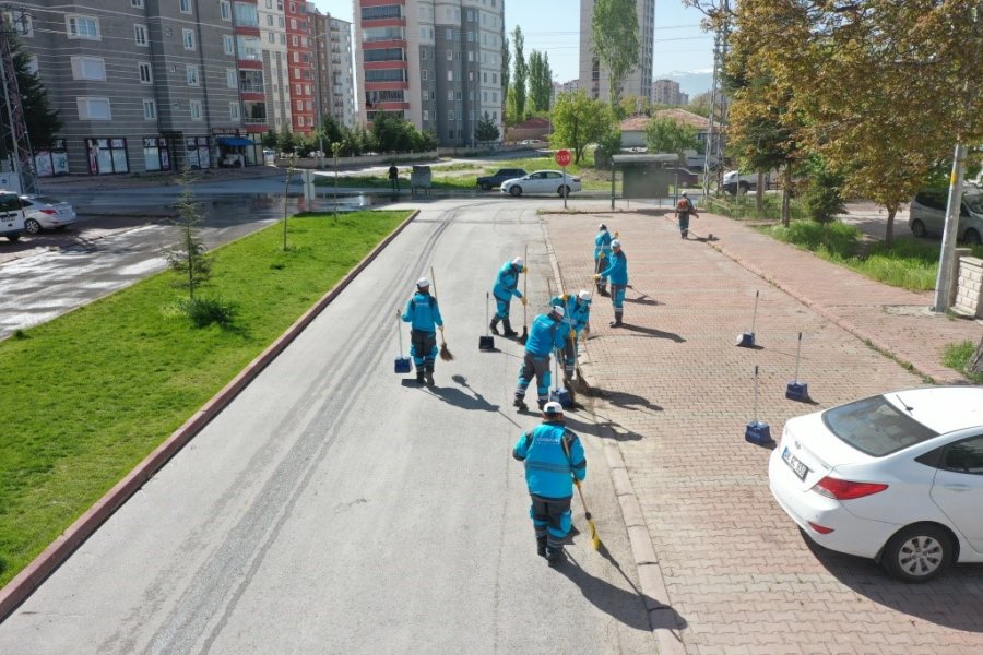 Kocasinan’da Bahar Temizliği Devam Ediyor