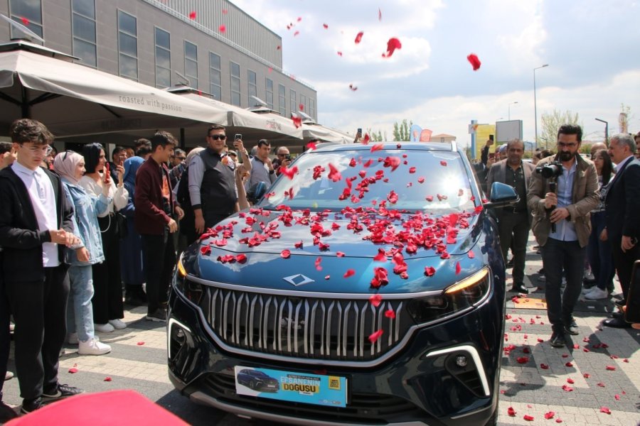 Togg Ceo’su Karakaş: “eski Telefonların Akıllı Telefonlara Geçerken Yaşadığı Dönüşüm, Şu Anda Otomotiv Sektöründe Yaşanıyor”