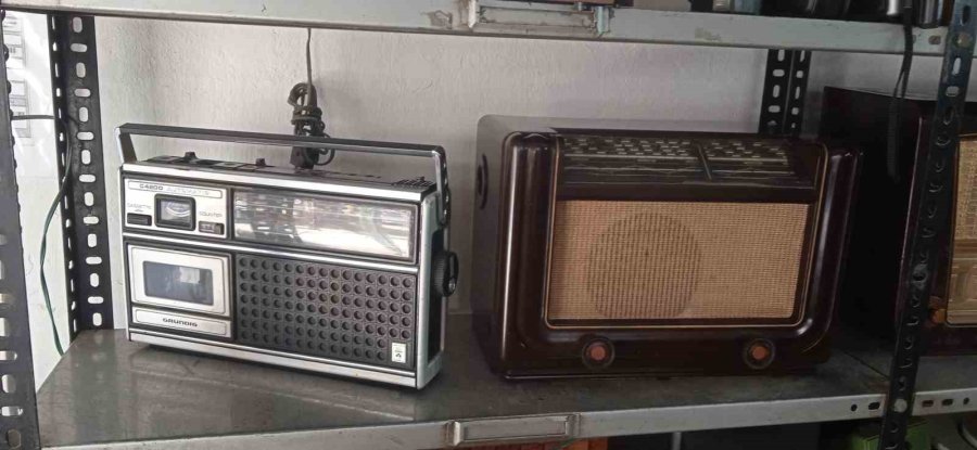 Vatandaşlar Antika Radyo Tamiri Yerine Sıfır Radyoya Yöneliyor