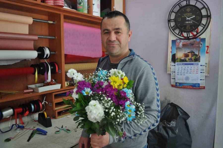 Anneler Günü İle Seçim Günü Aynı Tarihe Denk Geliyor