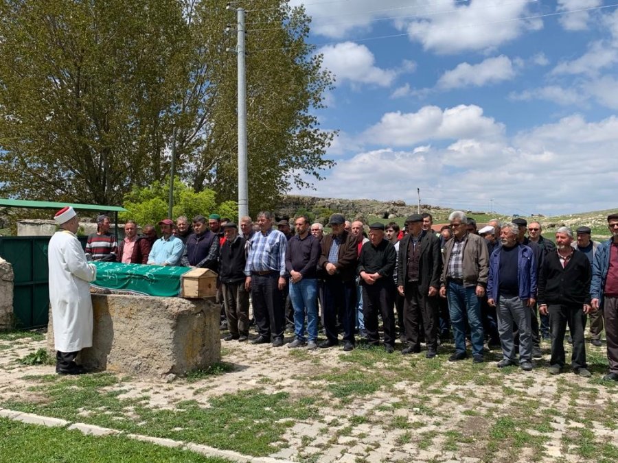 Hesna Nine Elektrikle Sadece 6 Yıl Yaşayabildi